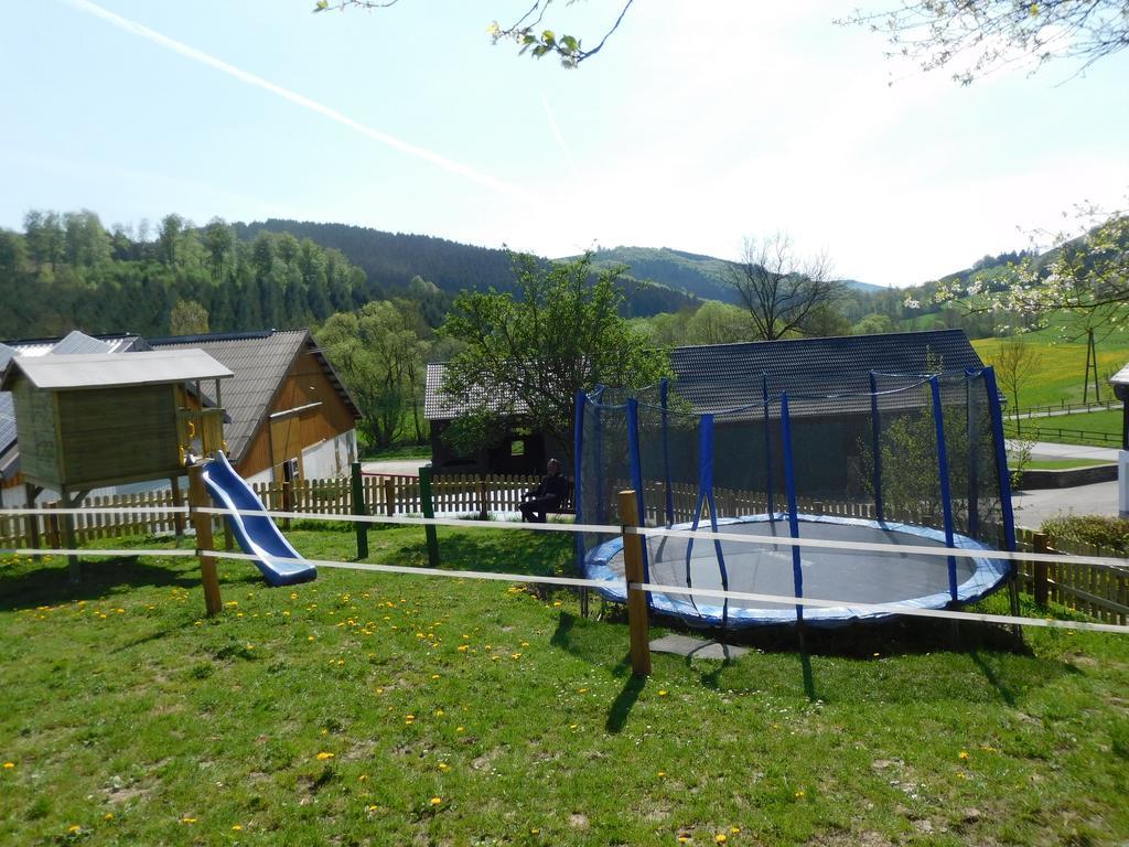 Ferienbauernhof Familie Stratmann Apartment Eslohe Exterior foto